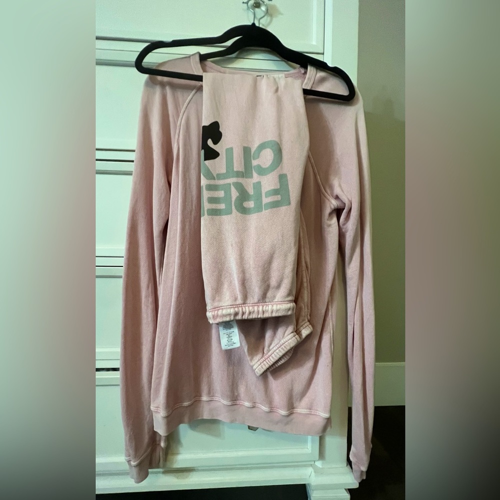 2 set bundle free city sweat pants and sweatshirt
